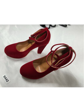 Womans Excellent Mostrin Platform Pumps Size 7.5 Red Velvet